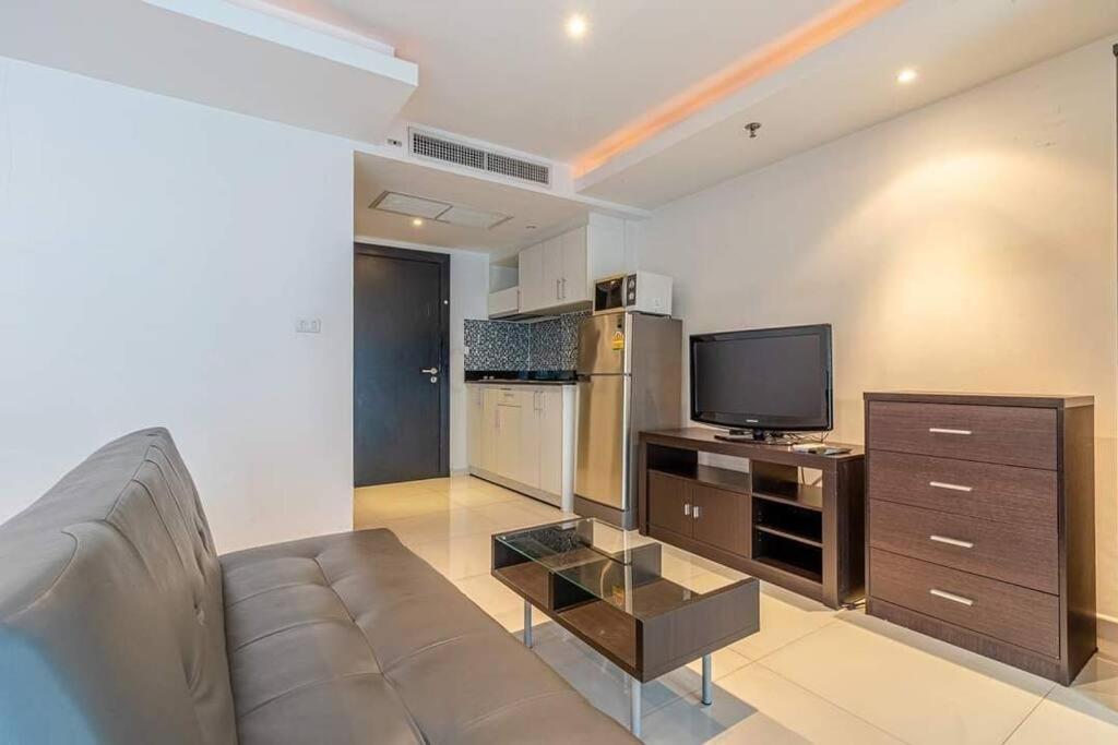 Avenue Residence C5 Паттая Екстер'єр фото