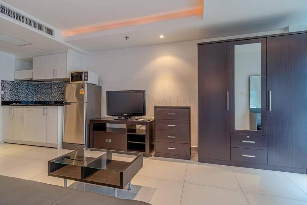 Avenue Residence C5 Паттая Екстер'єр фото